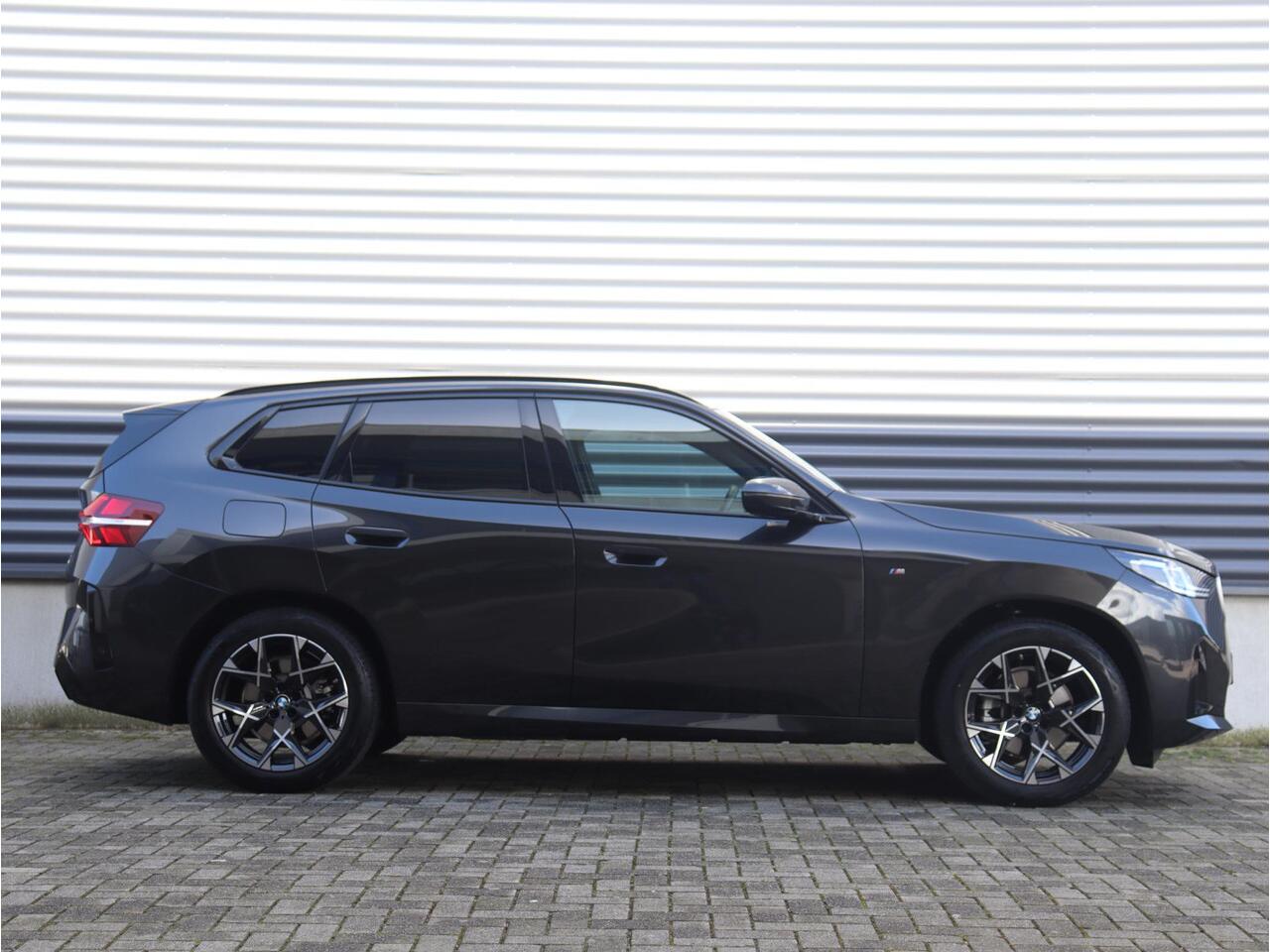 BMW X3 30e xDrive | M Sportpakket | Premium Pack | Driving Assistant | Elektr. Stoelen | Getint Glas | Comfort Access | Camera | Adaptive LED | 19'' LMV