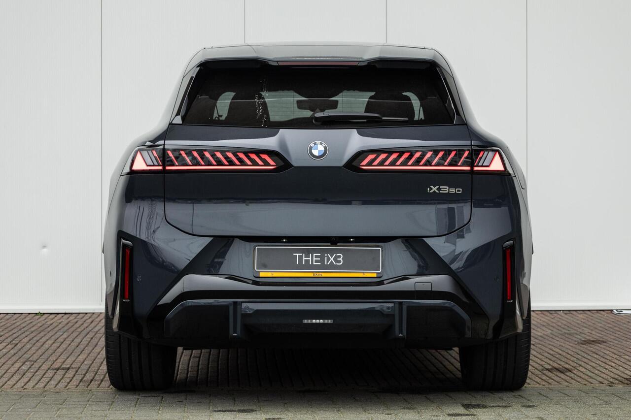 BMW X3 iX3 50 xDrive | M Sportpakket | Innovation Pack | Panoramadak | Parking Assistant Professional