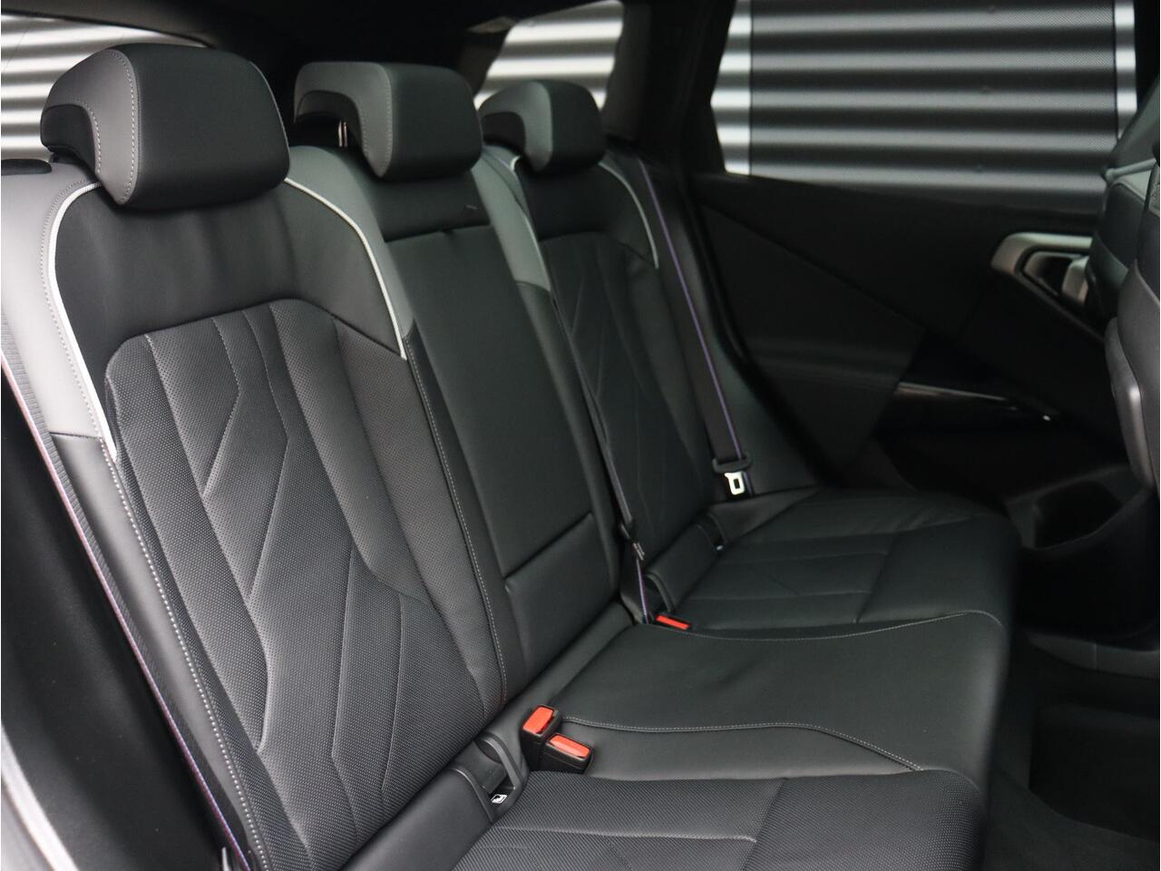 BMW X3 M50 | M Sportpakket Pro | Innovation Package | Comfort Pack | Premium Pack