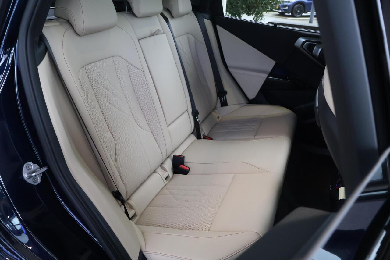 BMW X3 30e xDrive | M Sportpakket | Innovation Package | Comfort Package | premium Pack | Trekhaak | Panoramadak | Ekris Selection