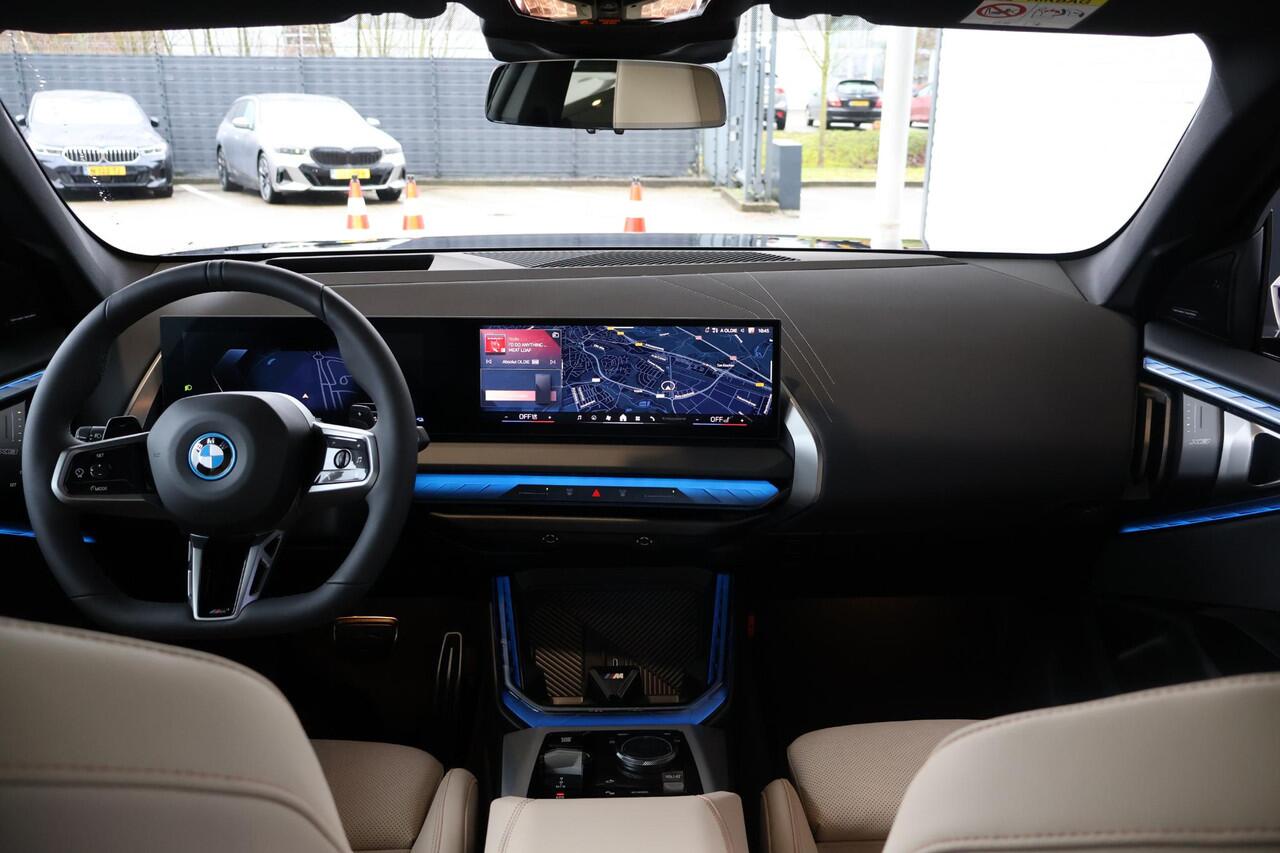 BMW X3 30e xDrive | M Sportpakket | Innovation Package | Comfort Package | premium Pack | Trekhaak | Panoramadak | Ekris Selection