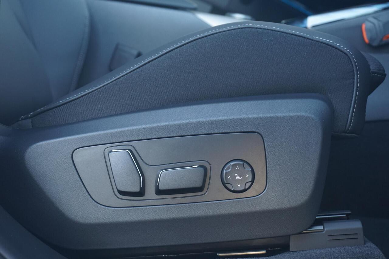 BMW X3 xDrive30e M Sportpakket 20'' / Stoelventilatie / Harman Kardon / Comfort Access