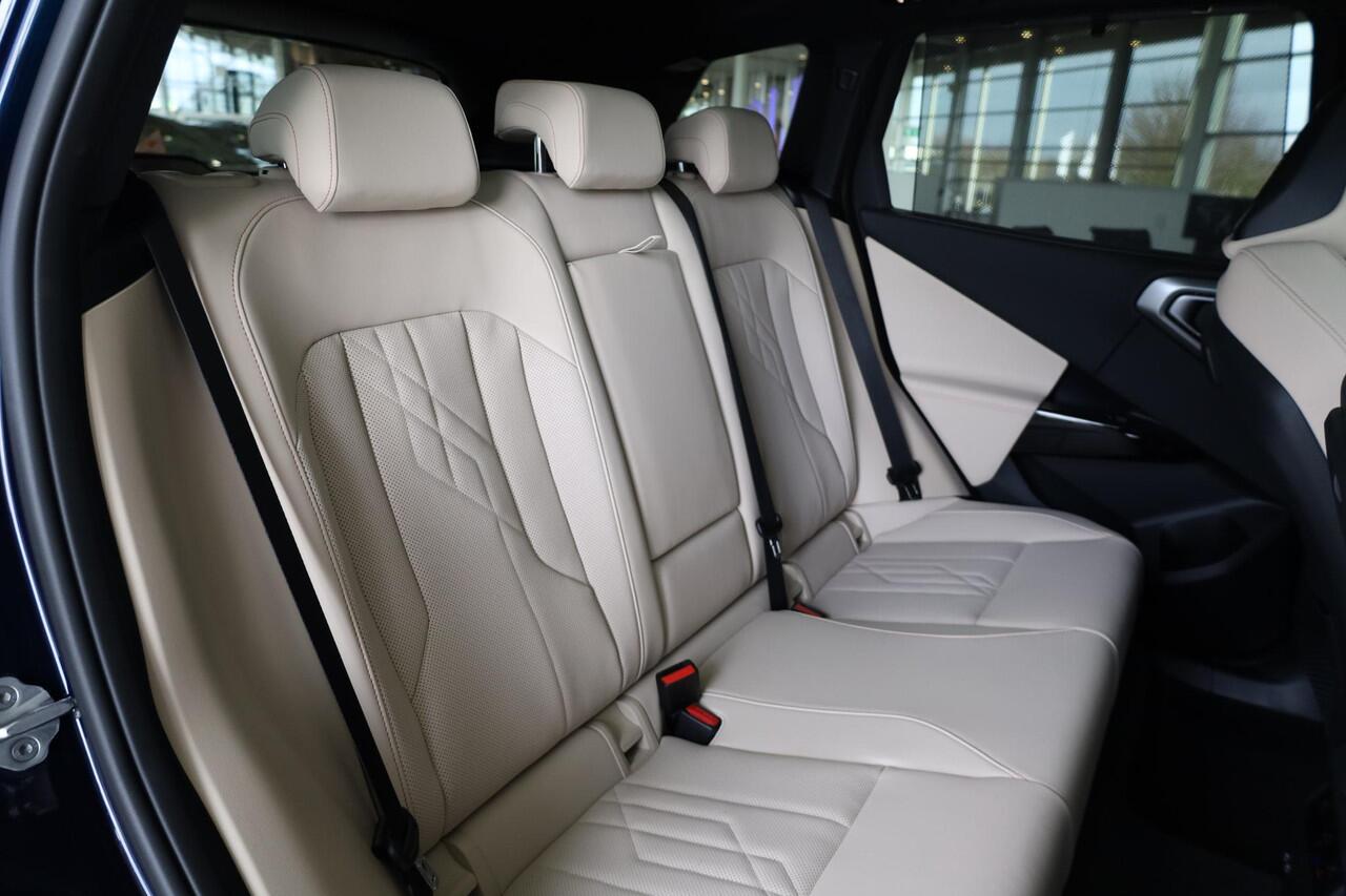 BMW X3 30e xDrive | M Sportpakket | Innovation Package | Comfort Pack | Premium Pack | Trekhaak | Panoramadak | Showroom Selection