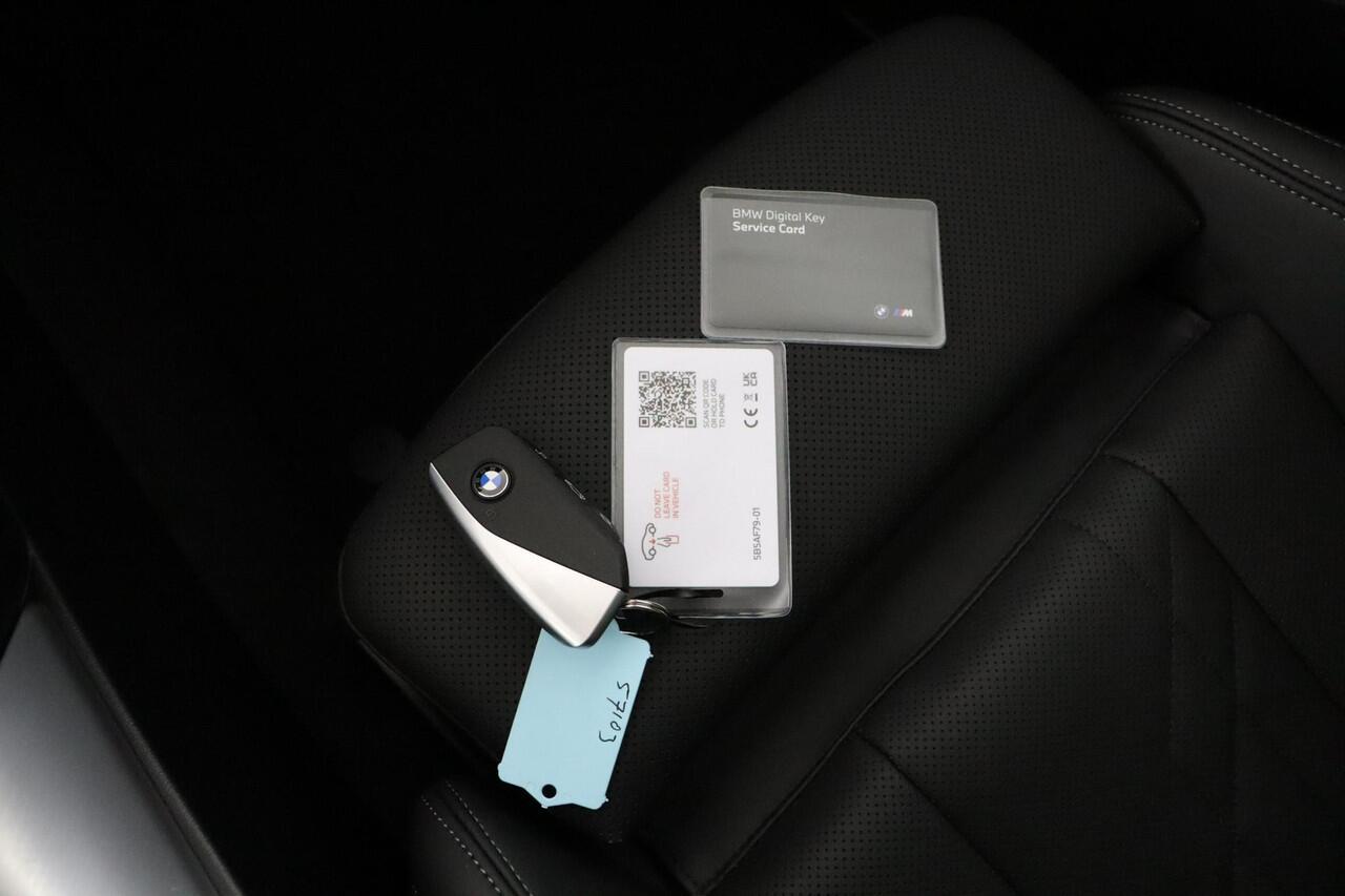 BMW X3 30e xDrive | M Sportpakket Pro | Panoramadak | Stoelventilatie | Driving Assistant Plus | Harman Kardon | Trekhaak |