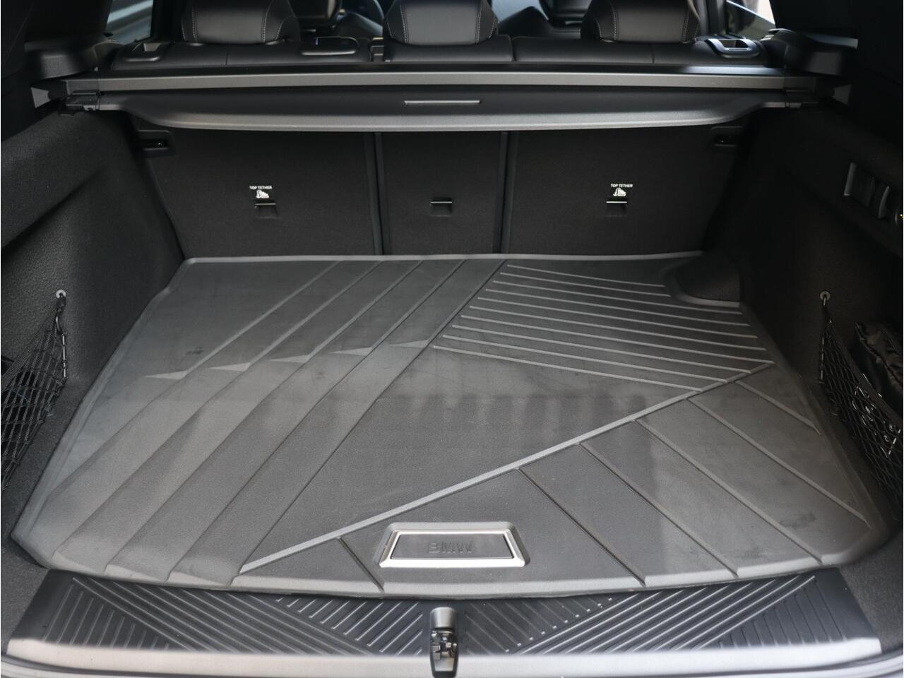 BMW X3 30e xDrive | M Sportpakket Pro | Panodak | Head-Up | Trekhaak | Harman Kardon | Driving Assistant Prof. | Stoelventilatie | Parking Assistant Plus | 21'' LMV. | Ekris Selection