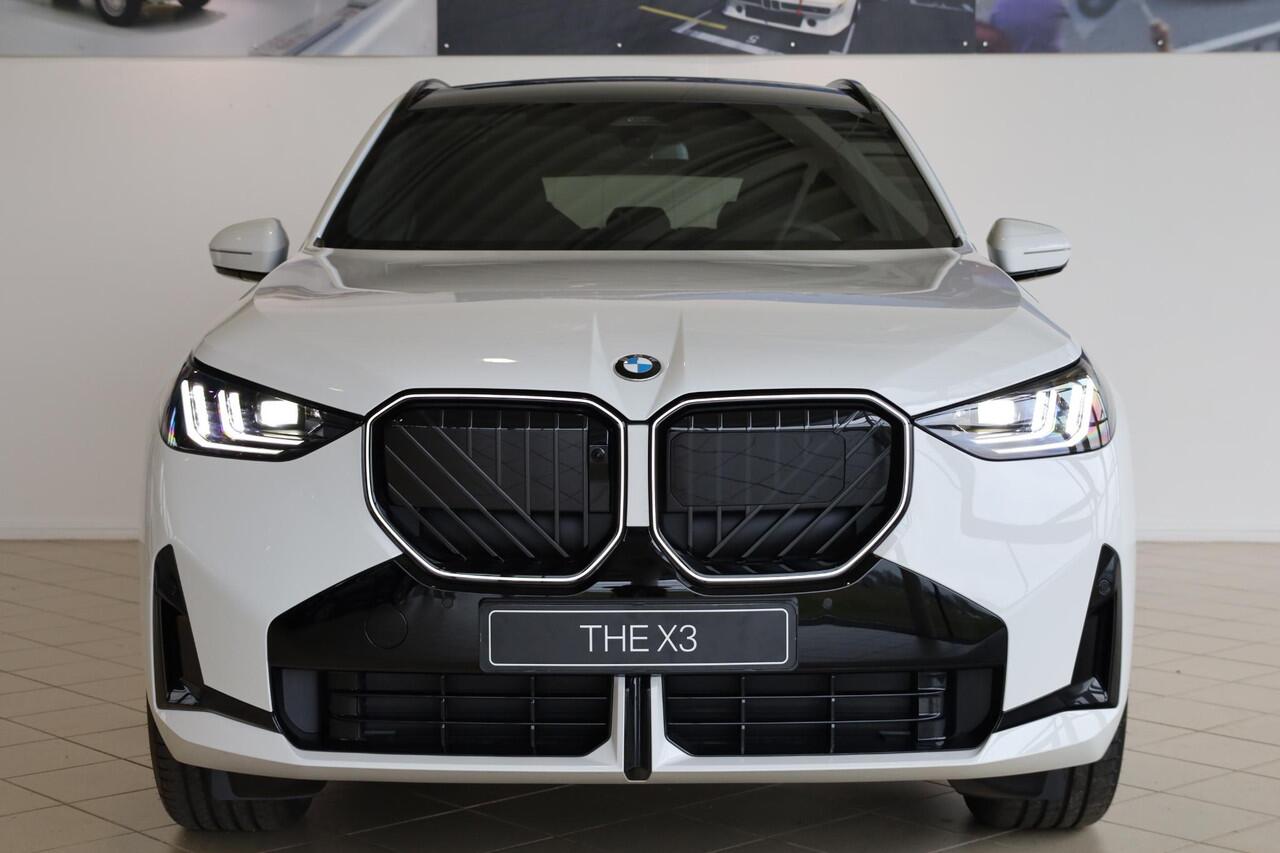 BMW X3 30e xDrive M Sportpakket Pro | Professional Pack | Premium Pack | Trekhaak | Iconic Glow | Ekris Selection