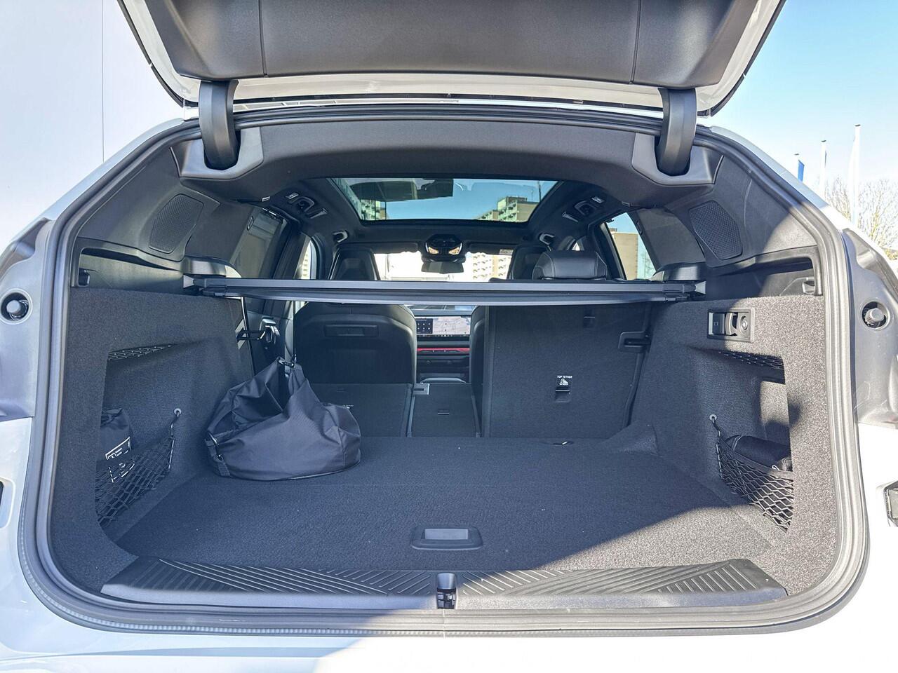 BMW X3 30e xDrive M-Sport / Trekhaak / Glazen dak / Driving Assistant Plus / 22 inch / Stoelventilatie / Harman Kardon Audio / Head Up Display | Huisselectie