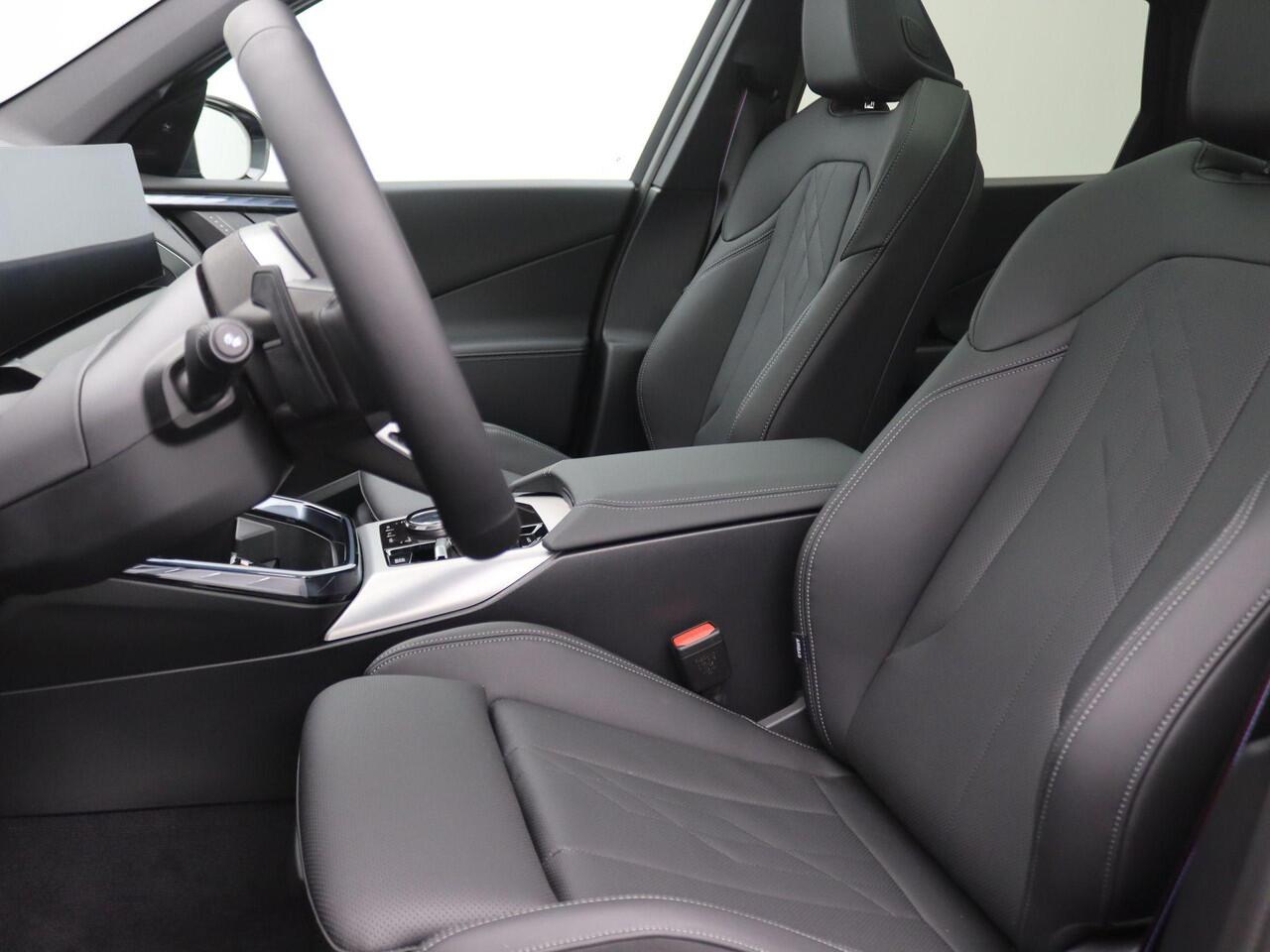 BMW X3 30e xDrive 299PK Aut. M-Sport, Panoramadak, Trekhaak, Head-Up Display, Harman Kardon, 21" LM Velgen, Keyless, 360gr. Camera,