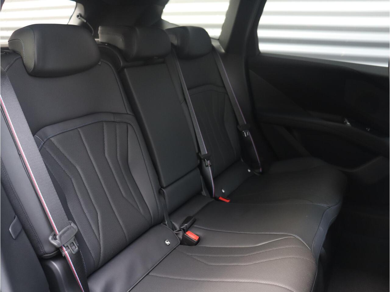 BMW X3 iX3 50 xDrive M Sportpakket | Innovation Pack | Panoramadak | Trekhaak