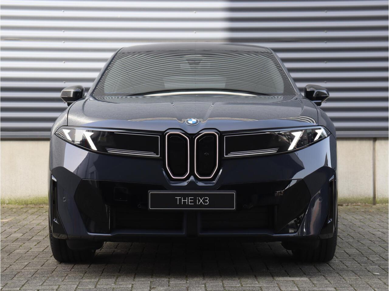BMW X3 iX3 50 xDrive M Sportpakket | Innovation Pack | Panoramadak | Trekhaak