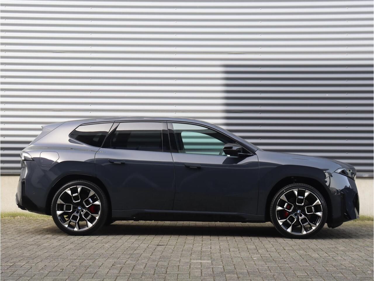 BMW X3 iX3 50 xDrive M Sportpakket | Innovation Pack | Panoramadak | Trekhaak