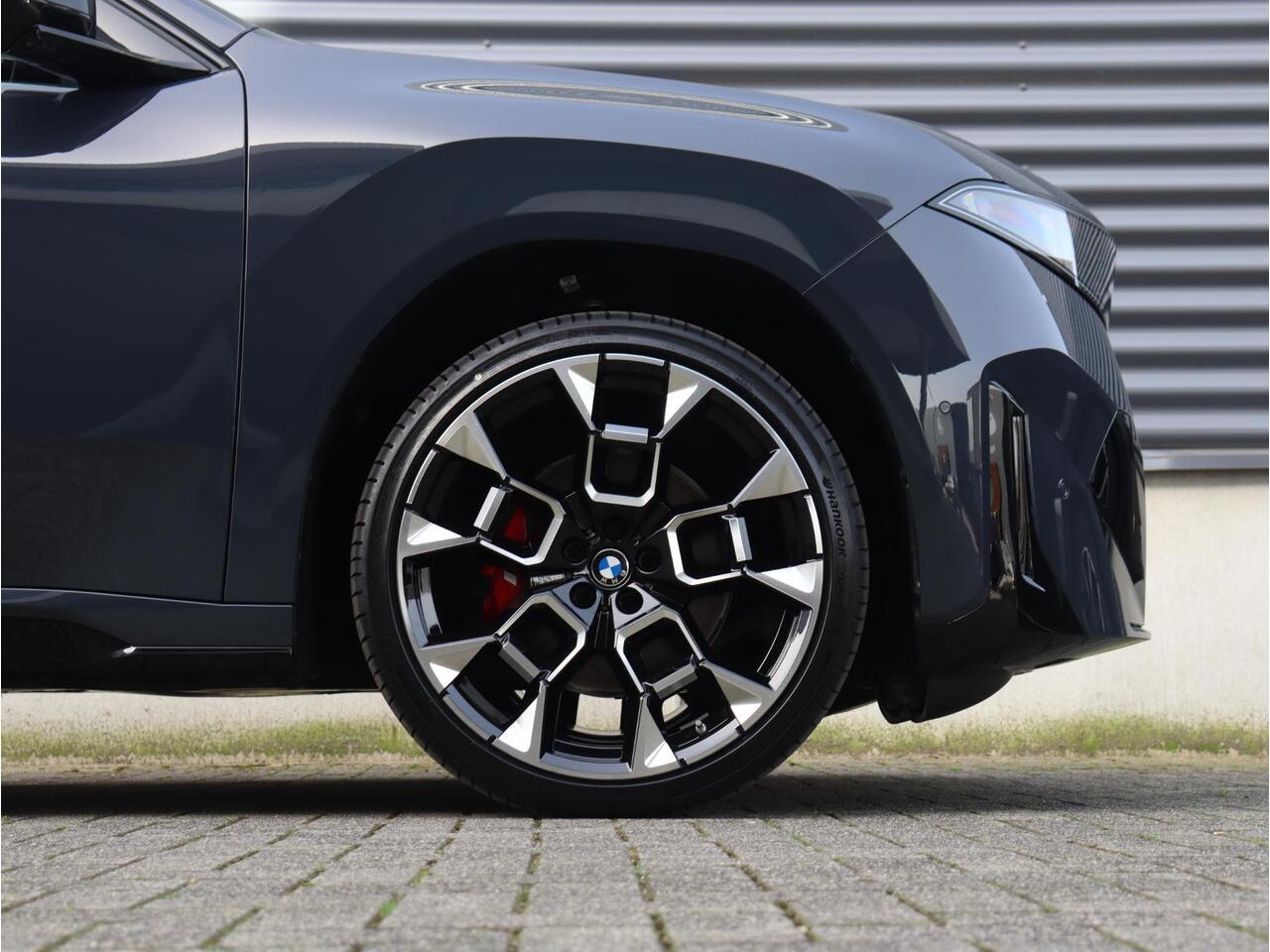 BMW X3 iX3 50 xDrive M Sportpakket | Innovation Pack | Panoramadak | Trekhaak