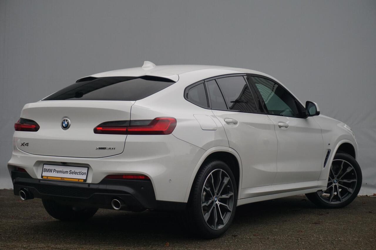 BMW X4 xDrive20i M Sportpakket 20'' / Head-Up Display / Stuurwielrand verwarmd / Parking Assistant