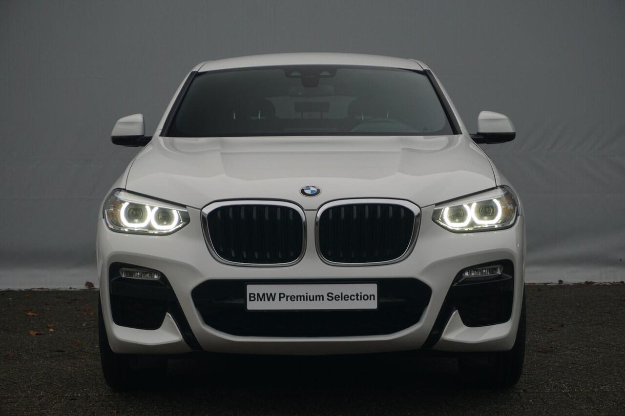 BMW X4 xDrive20i M Sportpakket 20'' / Head-Up Display / Stuurwielrand verwarmd / Parking Assistant