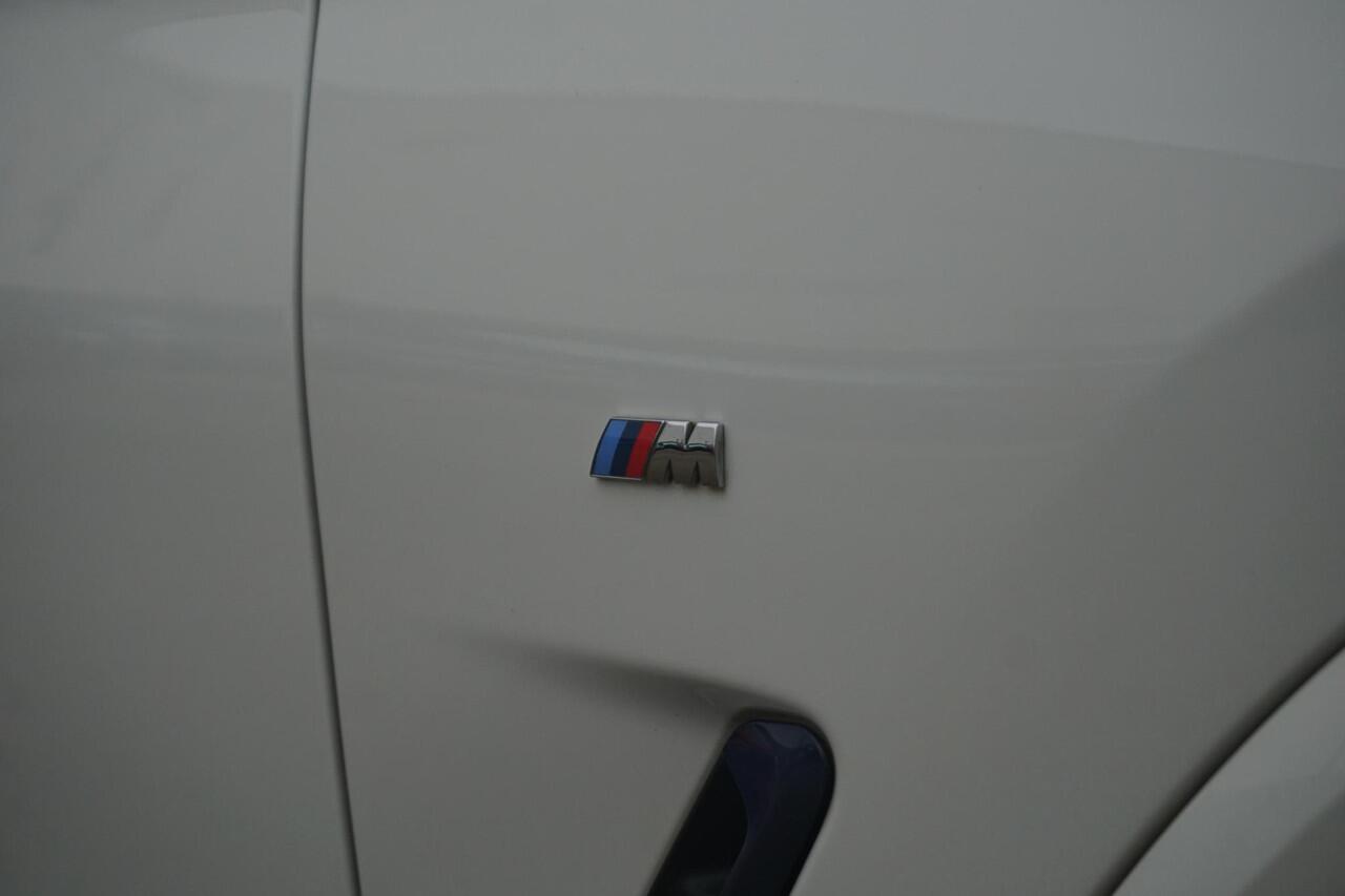 BMW X4 xDrive20i M Sportpakket 20'' / Head-Up Display / Stuurwielrand verwarmd / Parking Assistant