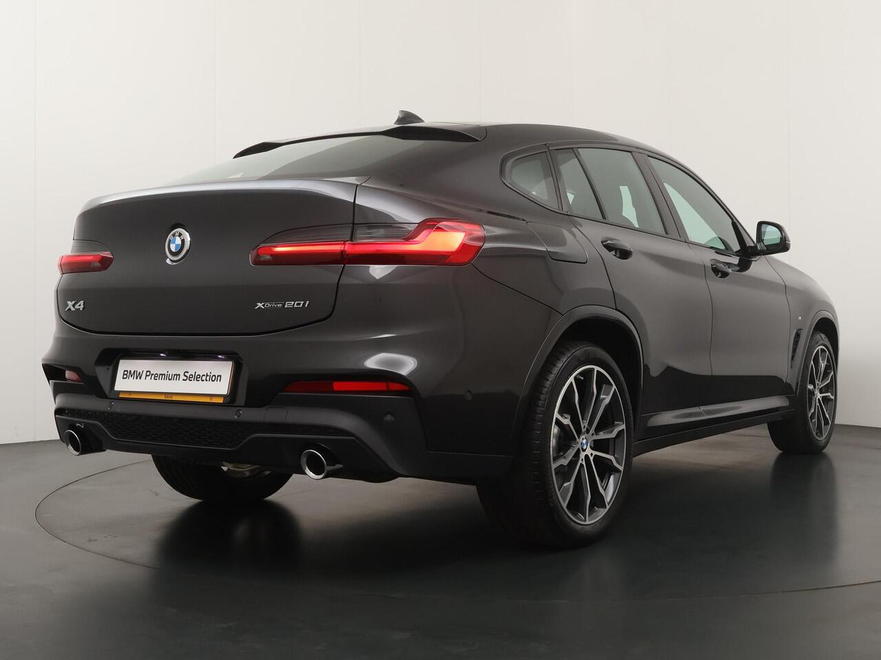 BMW X4 xDrive20i High Executive Edition M Sportpakket | Trekhaak | Panoramadak | HiFi | DAB | Camera | Draadloze telefoonlader |