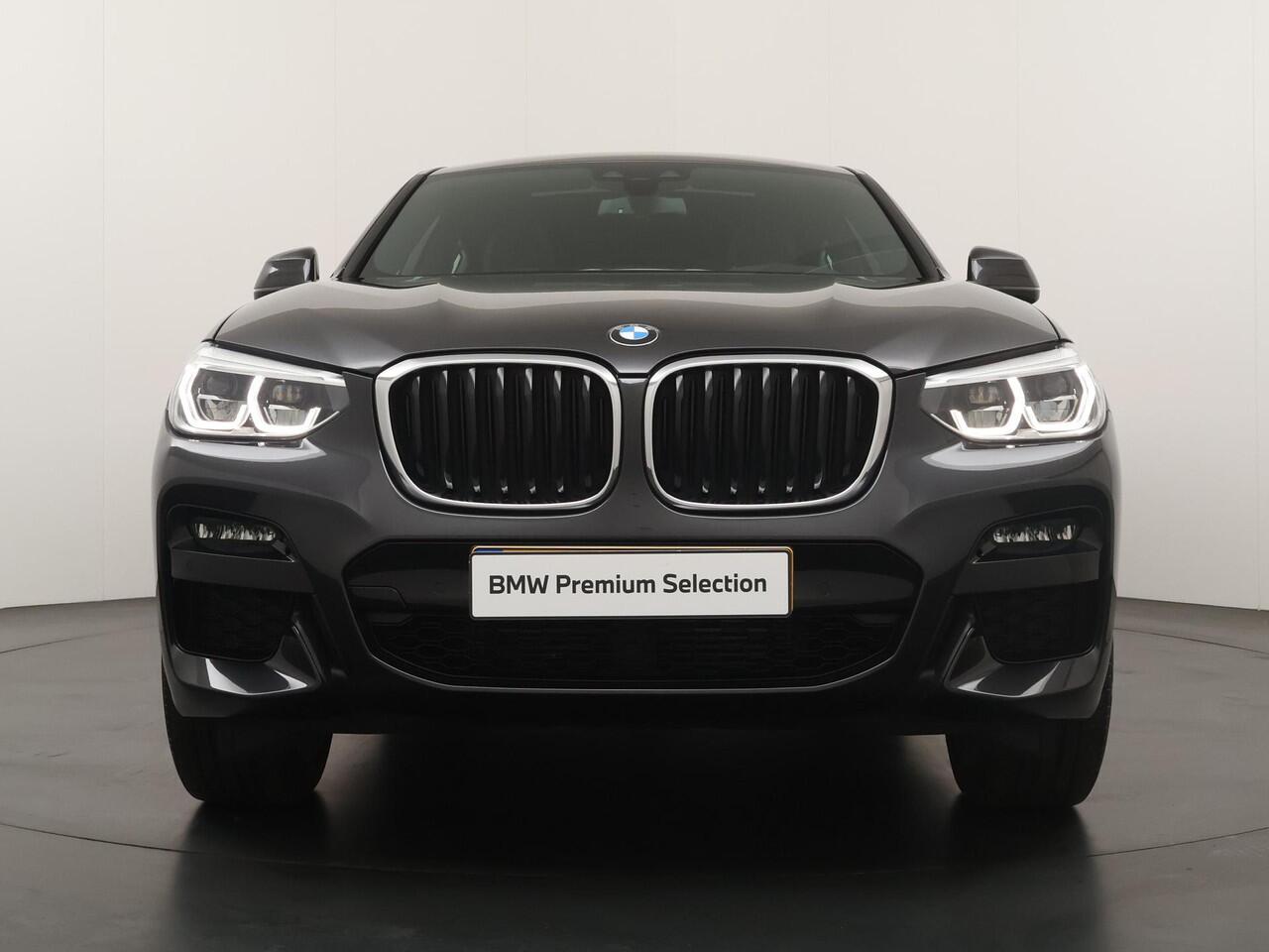 BMW X4 xDrive20i High Executive Edition M Sportpakket | Trekhaak | Panoramadak | HiFi | DAB | Camera | Draadloze telefoonlader |