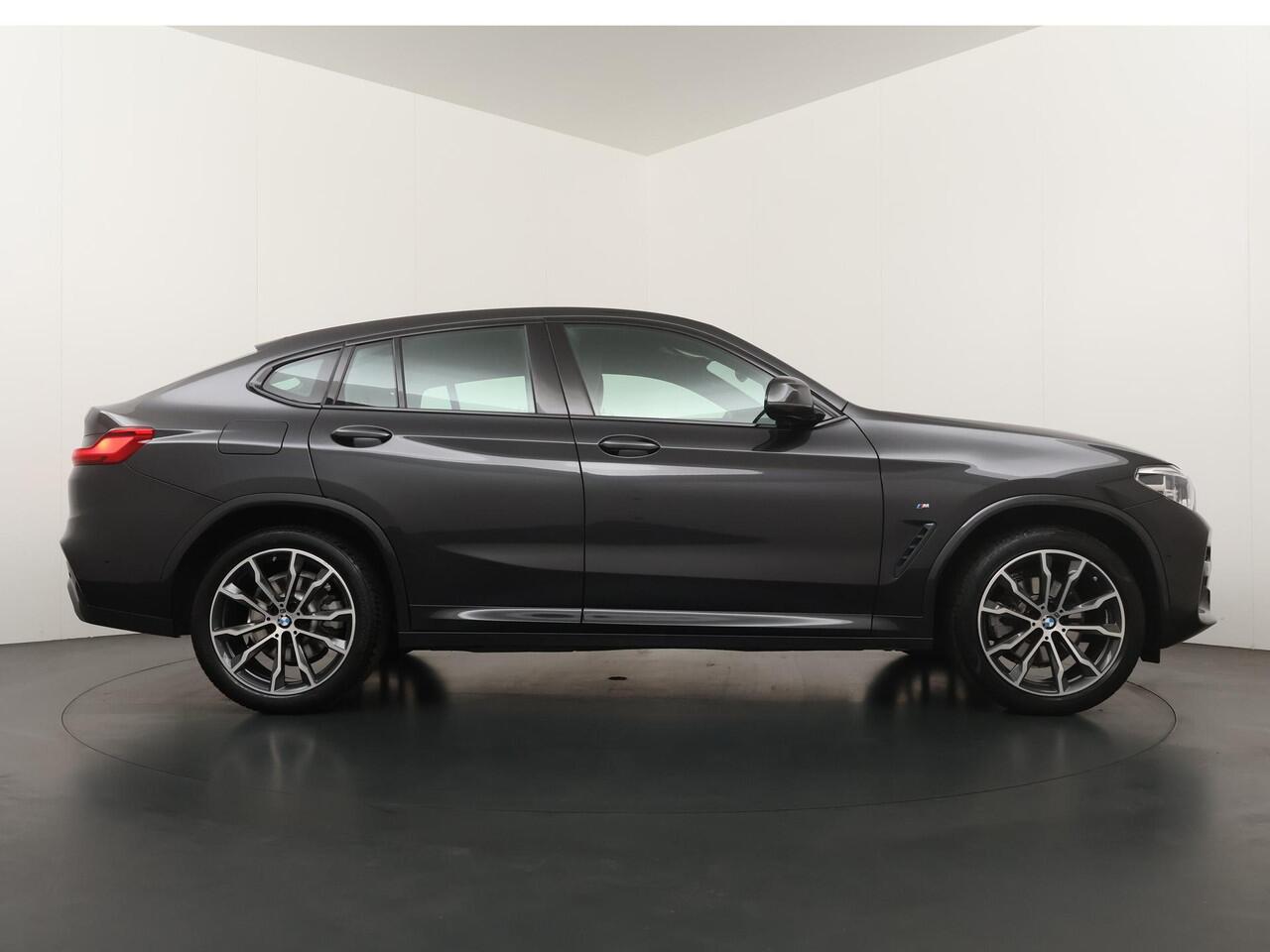 BMW X4 xDrive20i High Executive Edition M Sportpakket | Trekhaak | Panoramadak | HiFi | DAB | Camera | Draadloze telefoonlader |