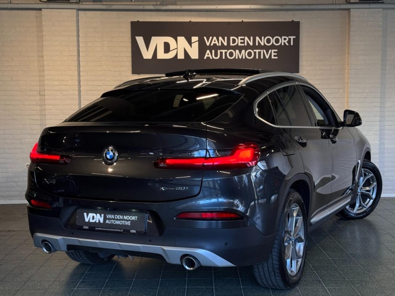 BMW X4 xDrive20i High Executive X-Line Pano Trekhaak HUD Camera 19''