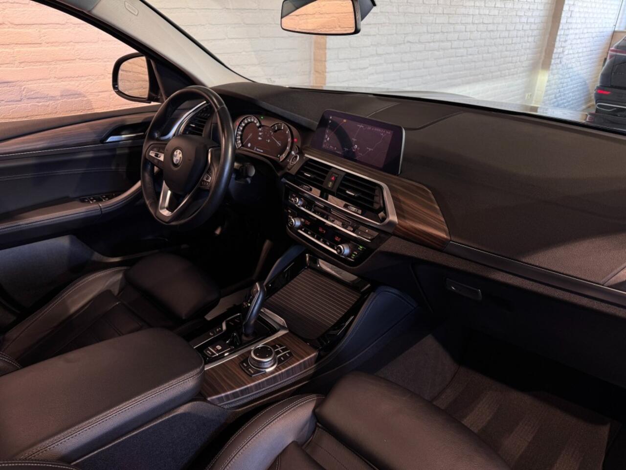 BMW X4 xDrive20i High Executive X-Line Pano Trekhaak HUD Camera 19''