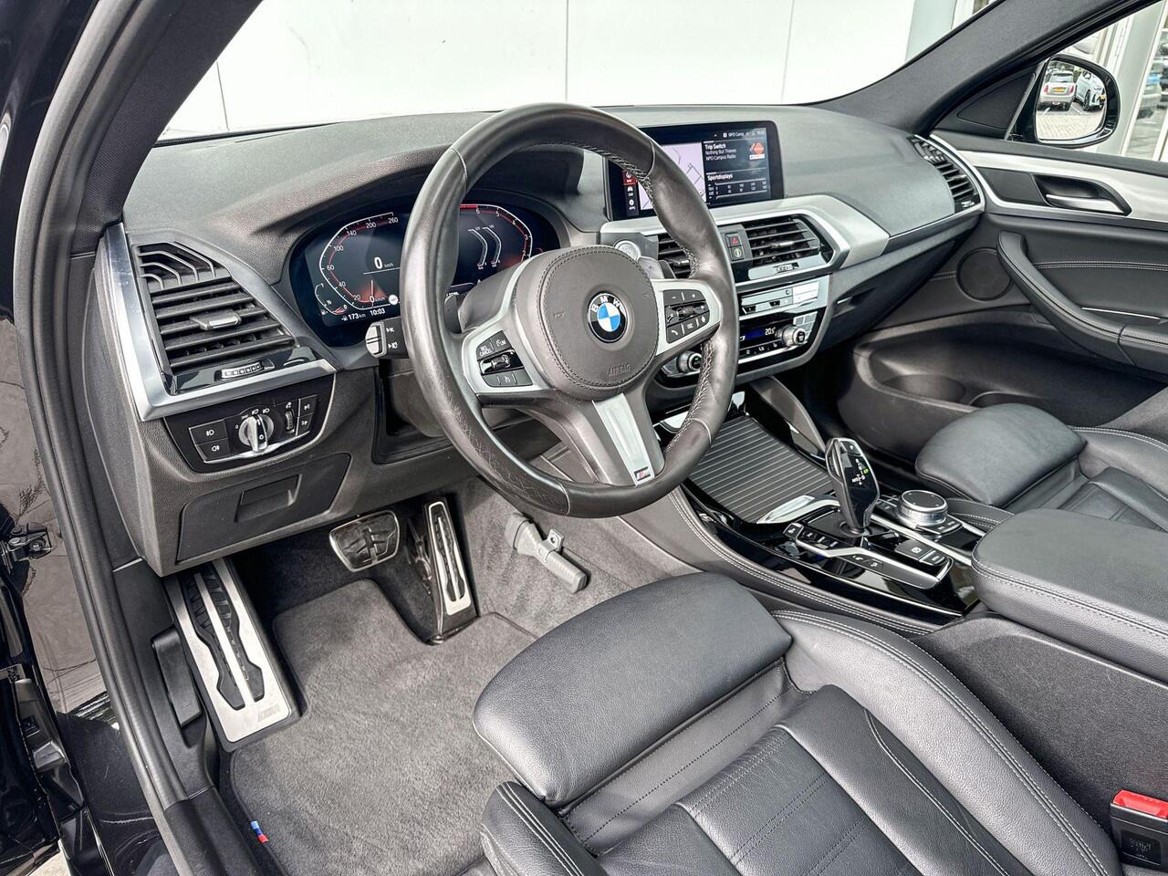 BMW X4 xDrive20i High Executive M-Sport Glazen Schuifdak / Electrisch verstelbare Voorstoelen / Head Up Display / Stoelverwarming / Electrische Zwenkhaak / Binnen & Buitenspiegel automatisch Dimmend / Adaptieve Led Koplampen / Driving Assistant / Hifi