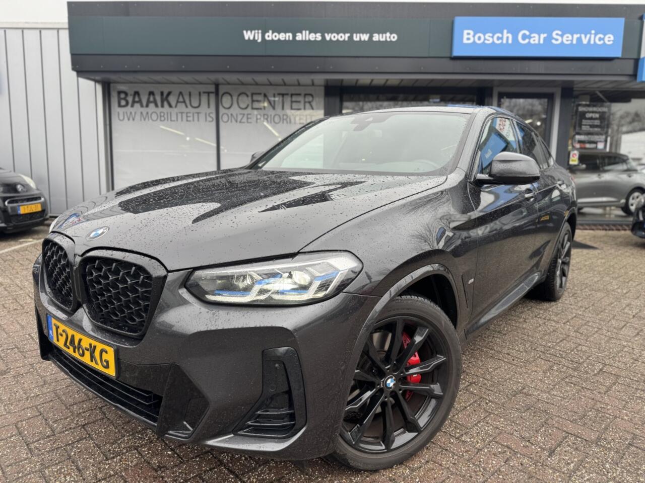 BMW X4 xDrive20i Business Edition + | Pano | M Pakket | Laser