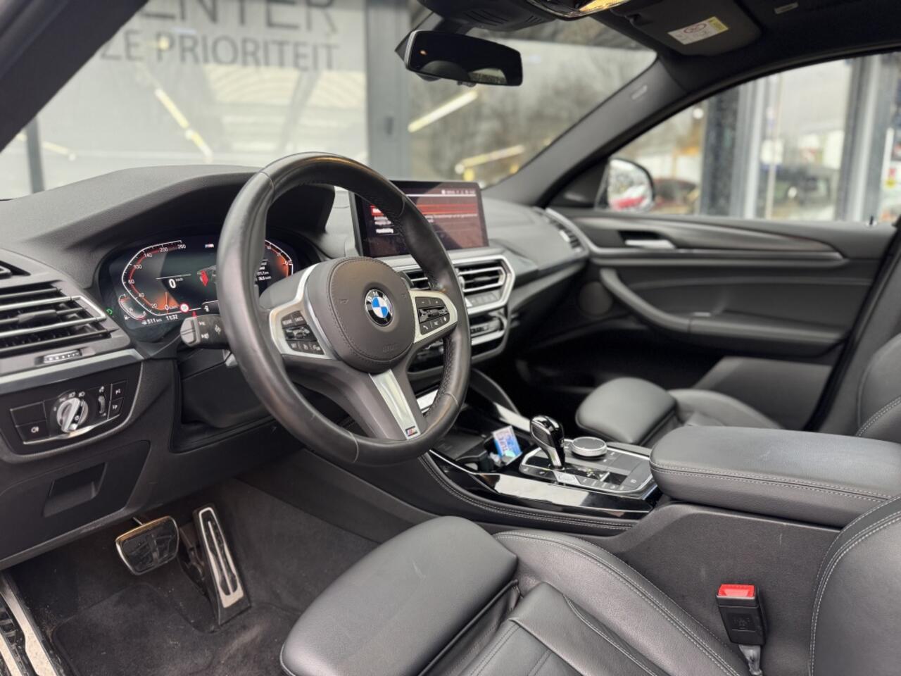 BMW X4 xDrive20i Business Edition + | Pano | M Pakket | Laser