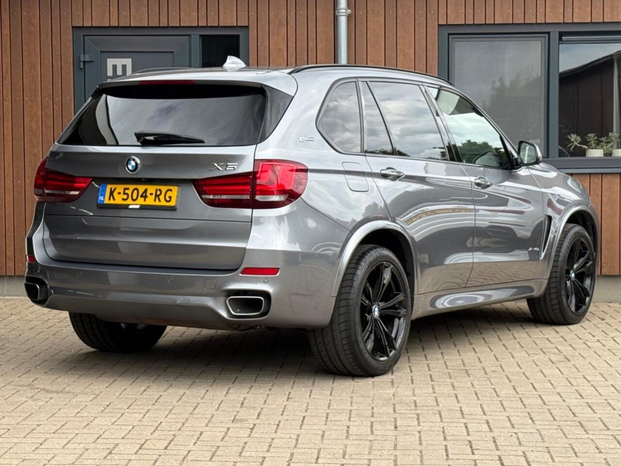 BMW X5 XDRIVE40E M-sport Pano Camera Trekhaak zeer vol!