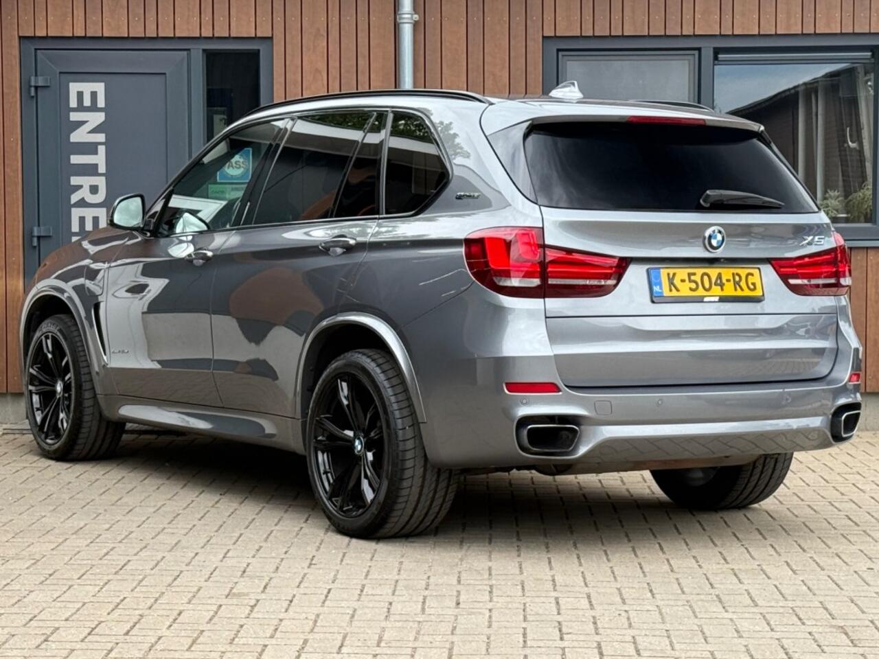 BMW X5 XDRIVE40E M-sport Pano Camera Trekhaak zeer vol!