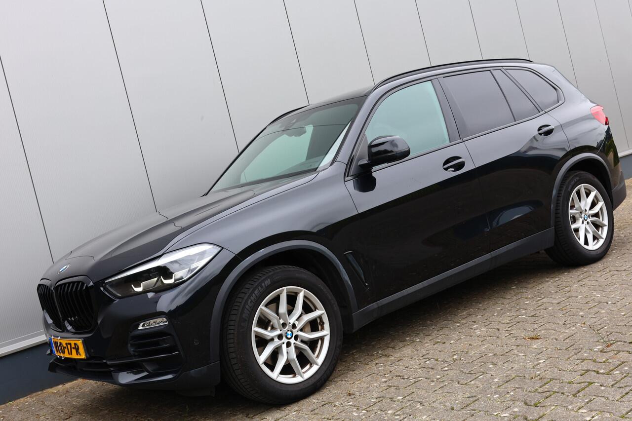 BMW X5 XDRIVE 3.0D [GRIJS KENTEKEN]