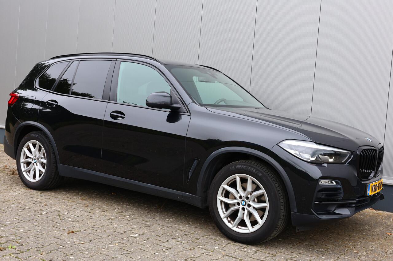 BMW X5 XDRIVE 3.0D [GRIJS KENTEKEN]