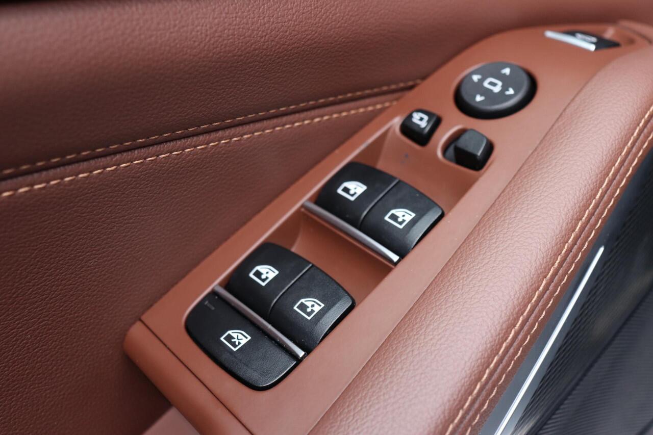 BMW X5 xDrive40i High Exe. M SPORT | PANO-DAK | LEER | APPLE CARPLAY | TREKHAAK