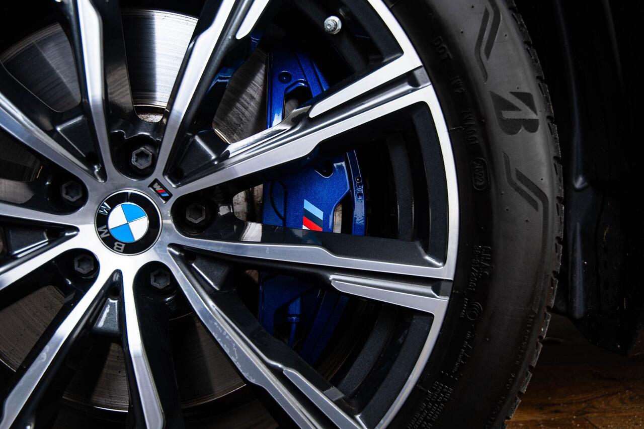 BMW X5 xDrive30d High Executive M Sport - Trekhaak - Panoramadak - Comfortstoelen - Warmte Comfort Pack - CraftedClarity - Getinte Ruiten - Comfort Access - Active Cruise Control - Parking Assistant Plus -