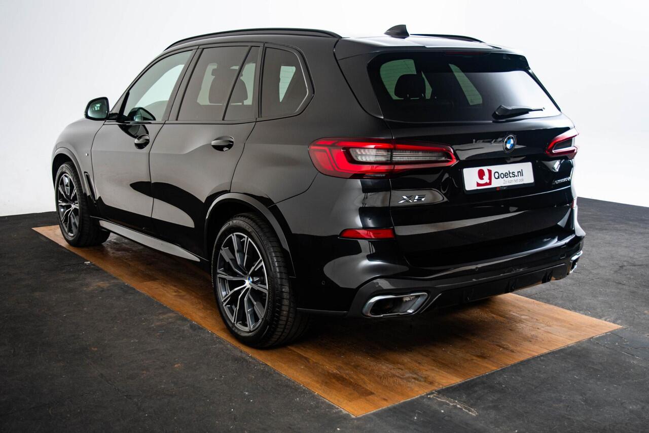 BMW X5 xDrive30d High Executive M Sport - Trekhaak - Panoramadak - Comfortstoelen - Warmte Comfort Pack - CraftedClarity - Getinte Ruiten - Comfort Access - Active Cruise Control - Parking Assistant Plus -