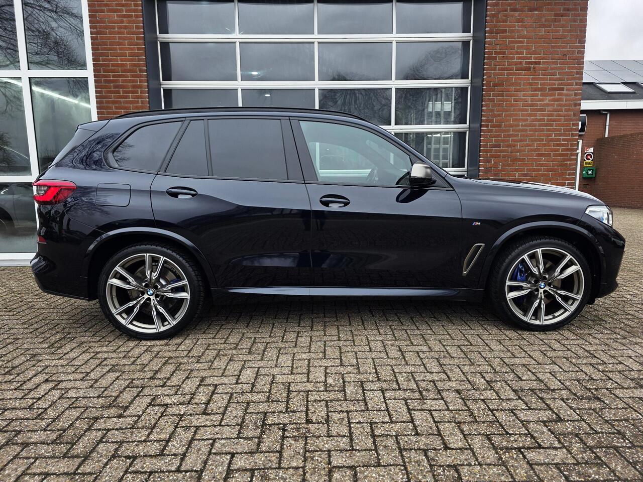 BMW X5 M50d High Executive Grijs Kenteken/ Pano / Trekhaak / HUD