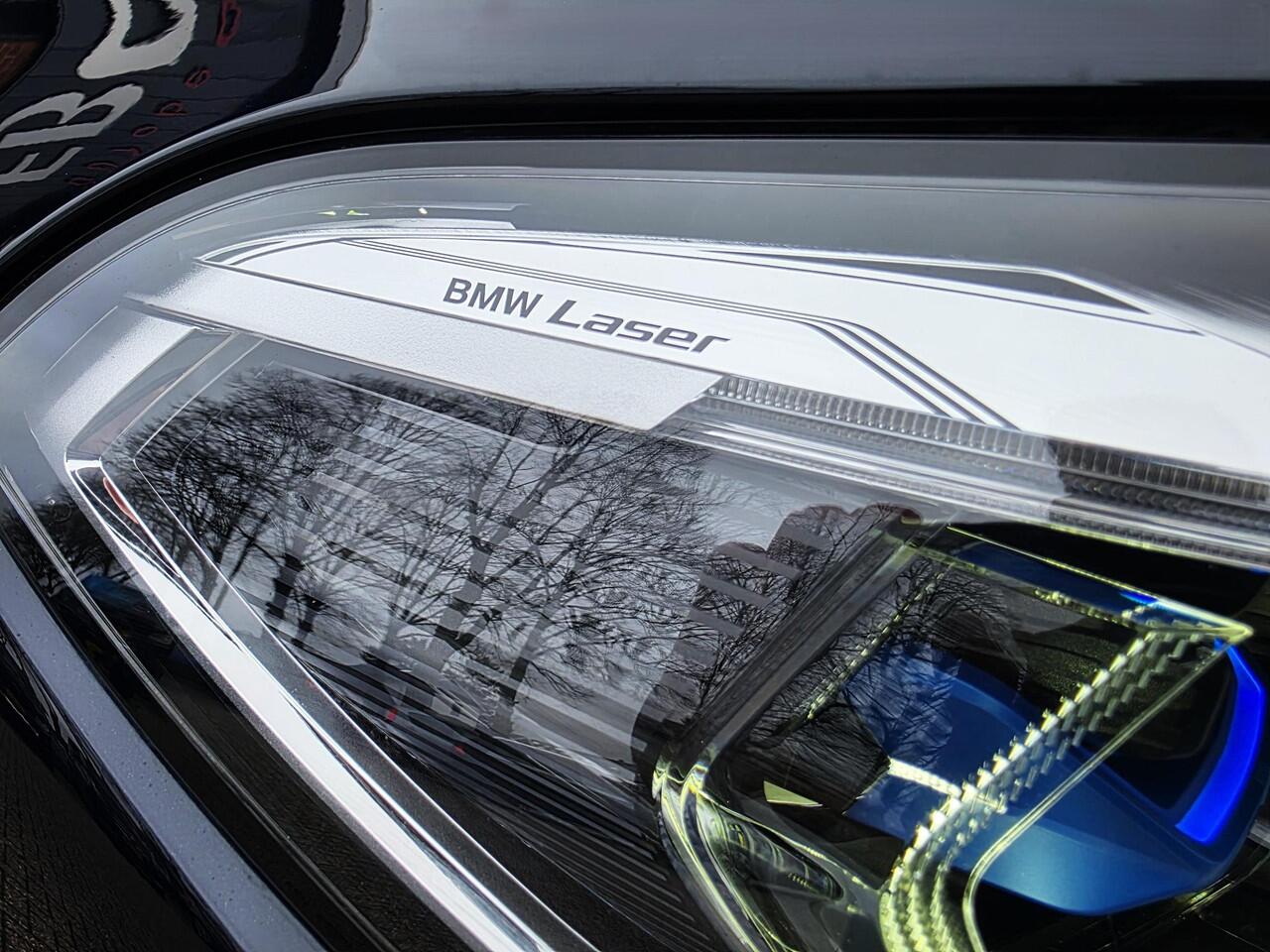 BMW X5 M50d High Executive Grijs Kenteken/ Pano / Trekhaak / HUD