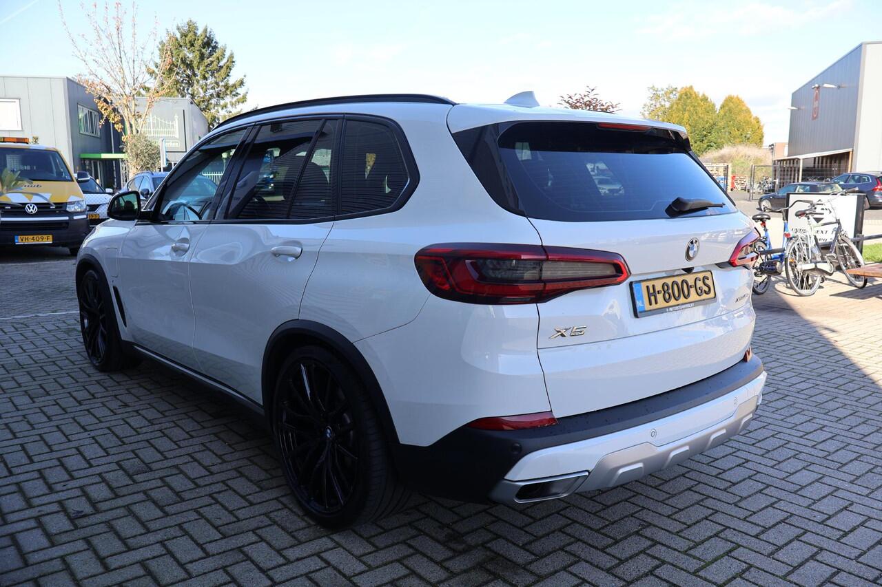 BMW X5 45e Executive NL-Auto | Dealer Onderh | Trekhaak | Sfeer | Elek Stoelen+Klep | Camera | Alarm Klasse 3 |Memory| Laser Led | Keyless | Safety Pack | Carplay | Luchtvering
