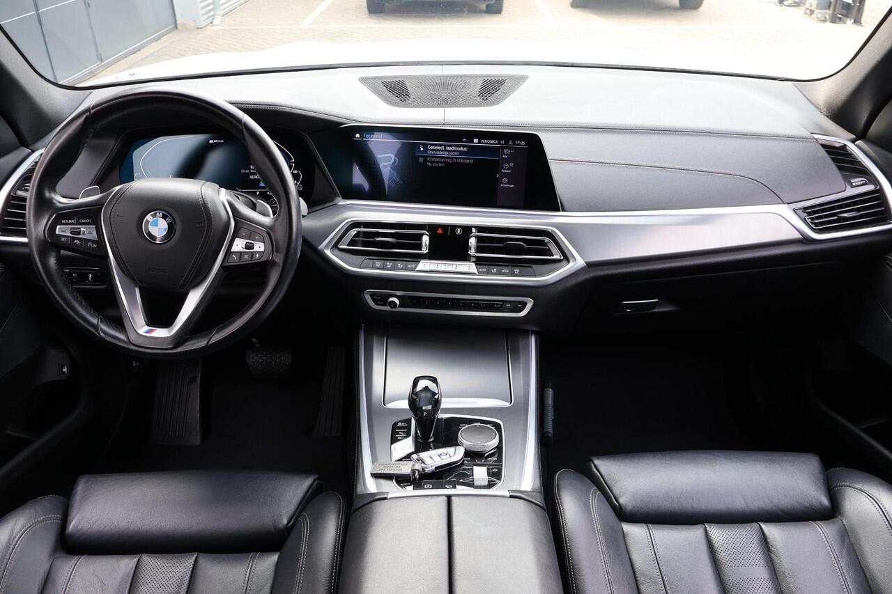 BMW X5 45e Executive NL-Auto | Dealer Onderh | Trekhaak | Sfeer | Elek Stoelen+Klep | Camera | Alarm Klasse 3 |Memory| Laser Led | Keyless | Safety Pack | Carplay | Luchtvering
