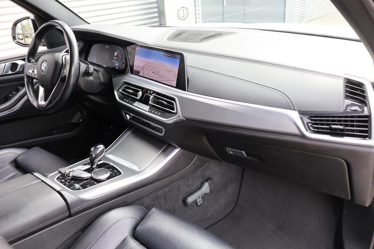 BMW X5 45e Executive NL-Auto | Dealer Onderh | Trekhaak | Sfeer | Elek Stoelen+Klep | Camera | Alarm Klasse 3 |Memory| Laser Led | Keyless | Safety Pack | Carplay | Luchtvering