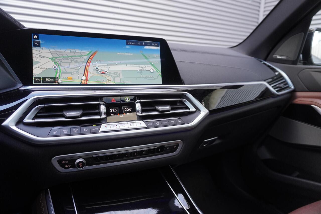 BMW X5 xDrive40i M Sportpakket | Integral Active Steering | Glazen panoramadak | BMW Laserlight | Parking Assistant Plus | HIFI System Harman Kardon