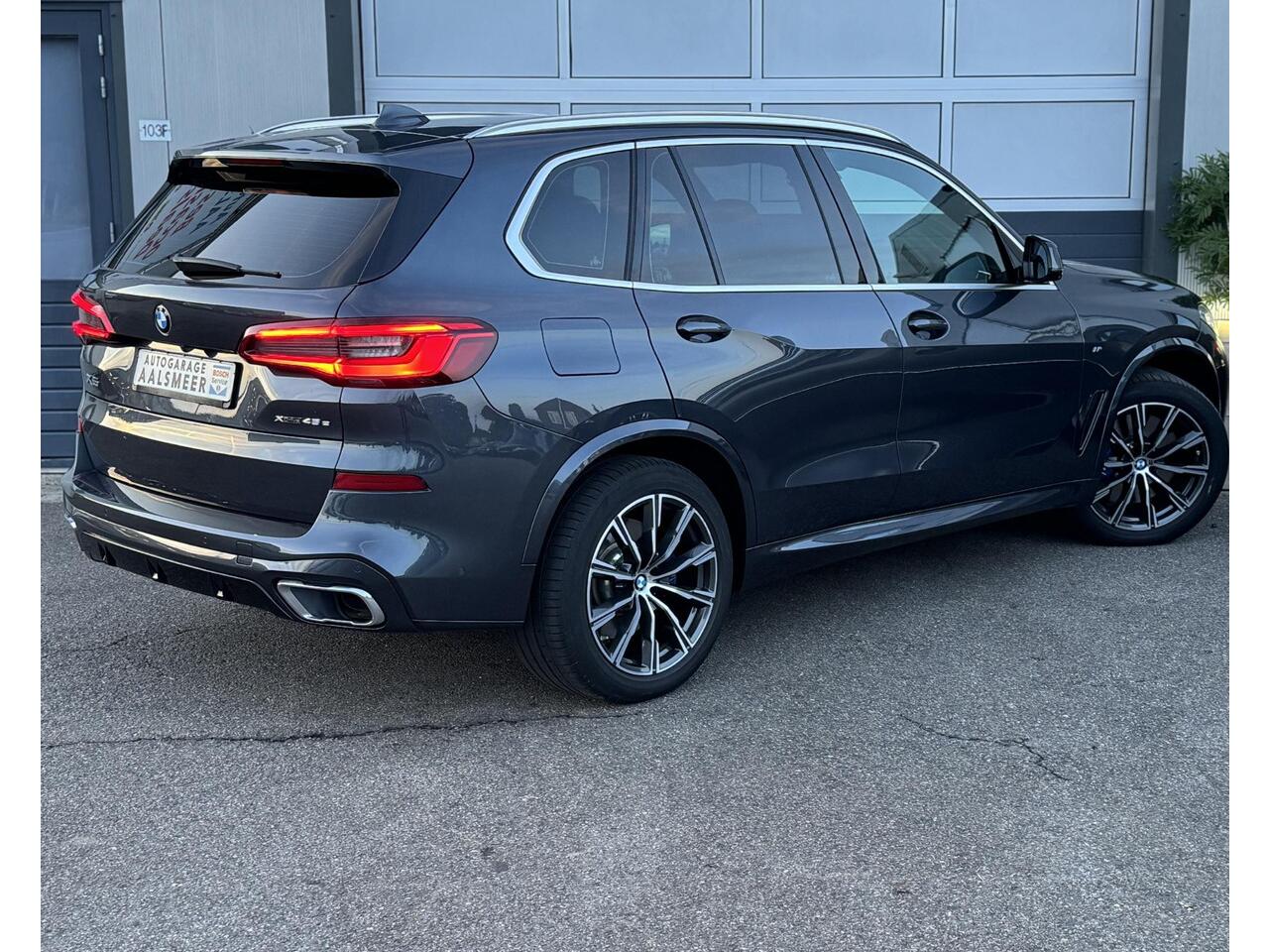 BMW X5 xDrive45e Executive M-PAKKET/HUD/LEER/TREKHAAK/LUCHTVERING/