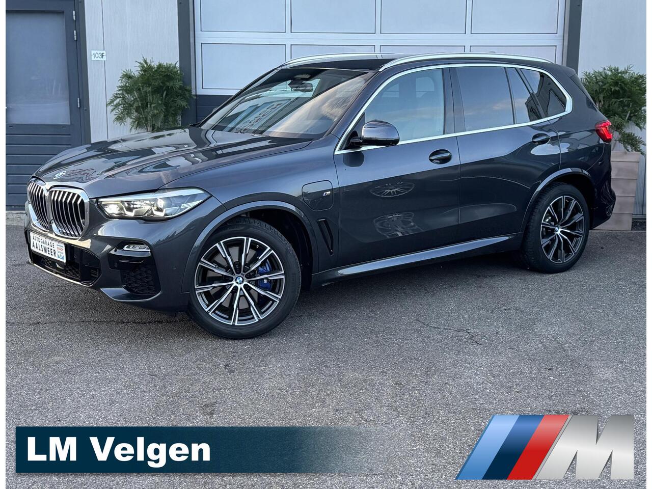 BMW X5 xDrive45e Executive M-PAKKET/HUD/LEER/TREKHAAK/LUCHTVERING/