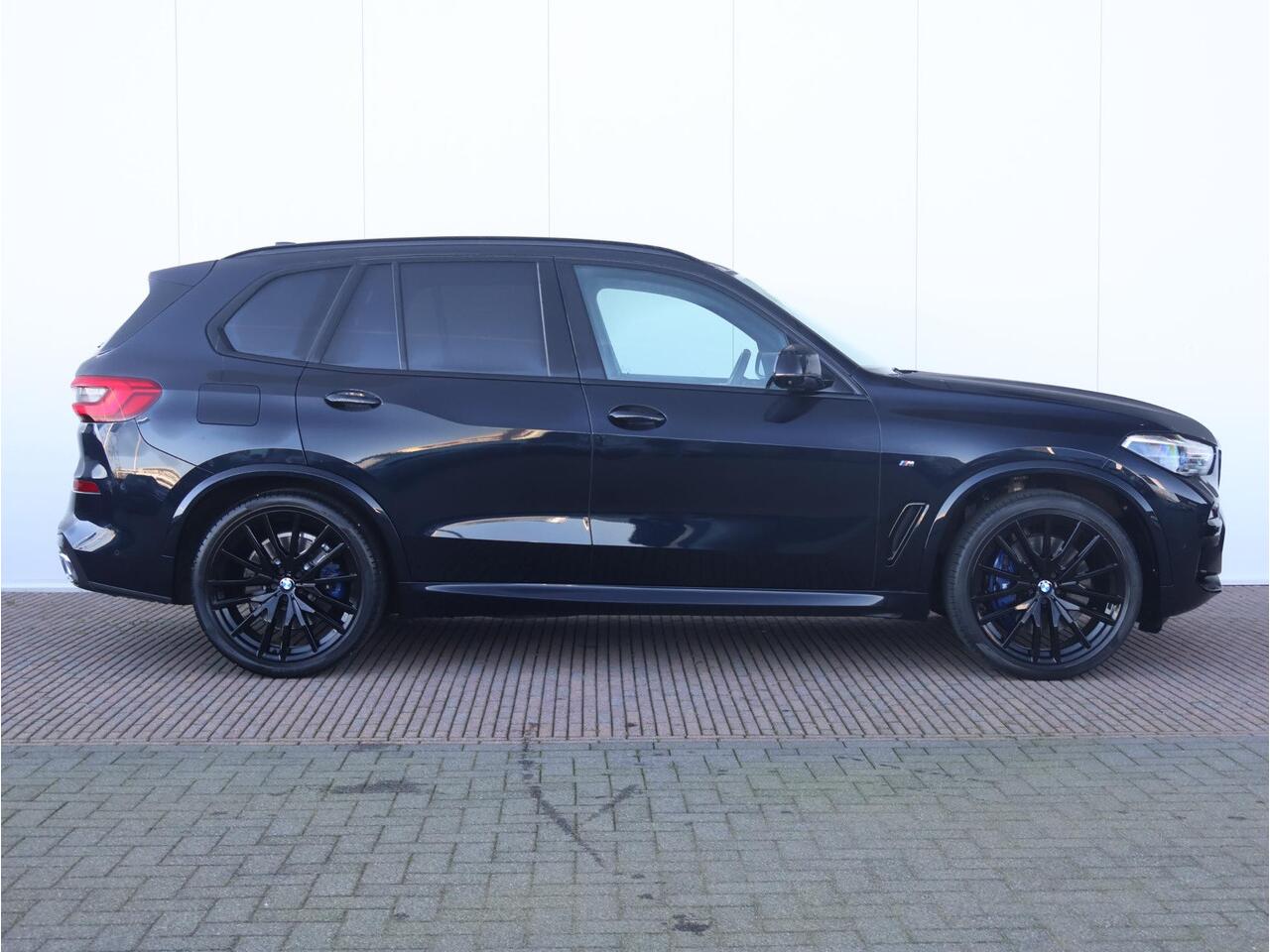 BMW X5 xDrive40i High Executive M Sportpakket/ 22 inch LM/ Comfort Access/ Sportstoelen/ Head-Up/ Harman-Kardon/ Laserlight/ Warmte Comfortpakket/ Active steering
