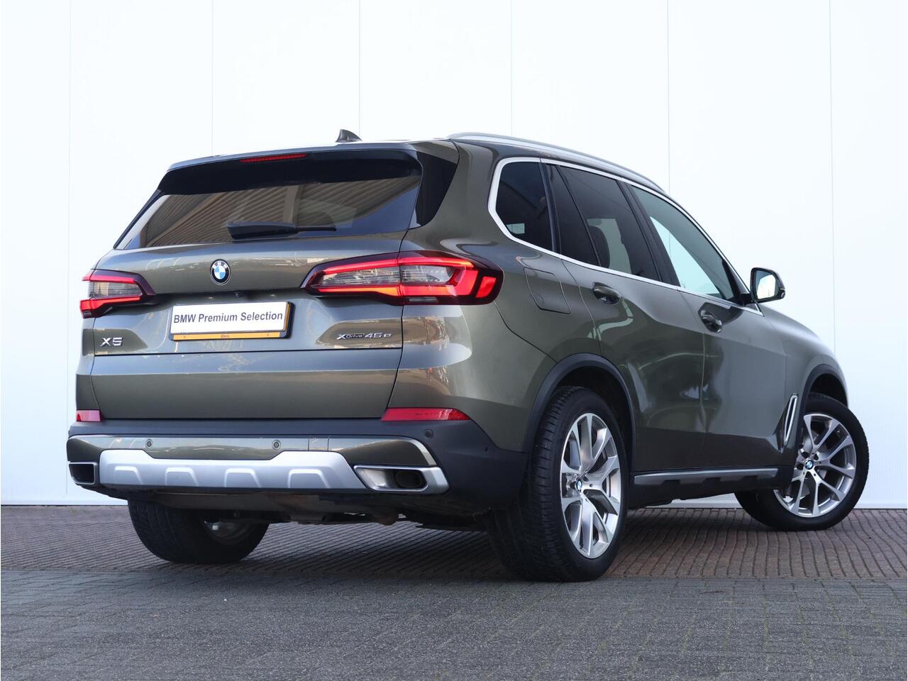 BMW X5 xDrive45e High Executive Xline/ 20 inch LM/ Active Steering/ Comfortstoelen/ Stoelerwarming/ Harman Kardon/ Getint Glas