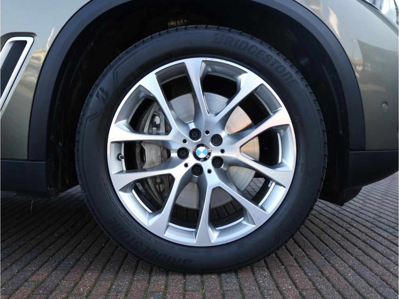 BMW X5 xDrive45e High Executive Xline/ 20 inch LM/ Active Steering/ Comfortstoelen/ Stoelerwarming/ Harman Kardon/ Getint Glas