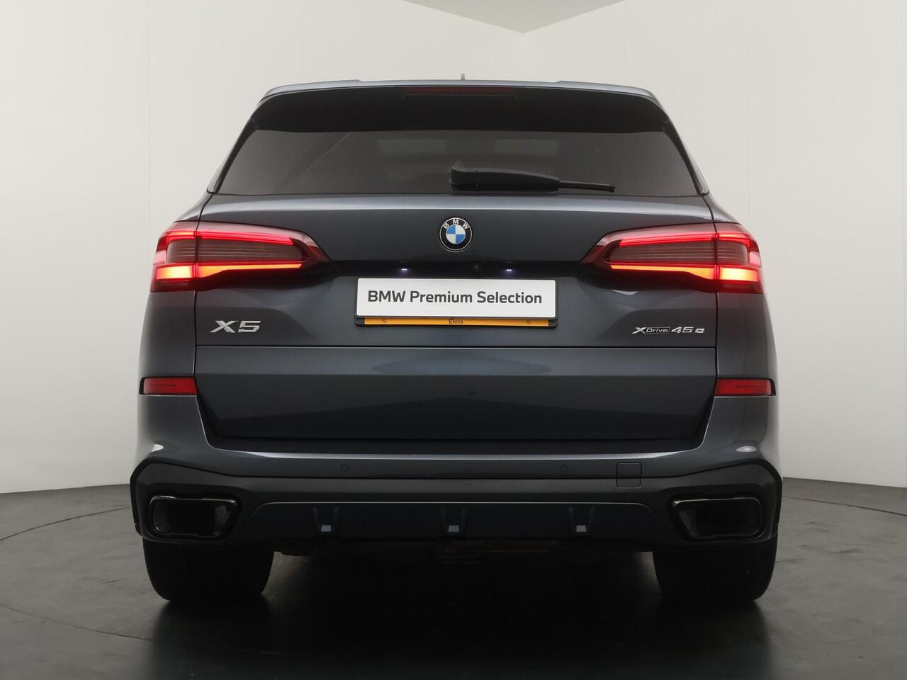 BMW X5 xDrive45e High Executive M Sportpakket | Glazen Panoramdak | Stoelventilatie | Harman Kardon | Head-Up Display | Active Cruise Control | Leder Dashboard