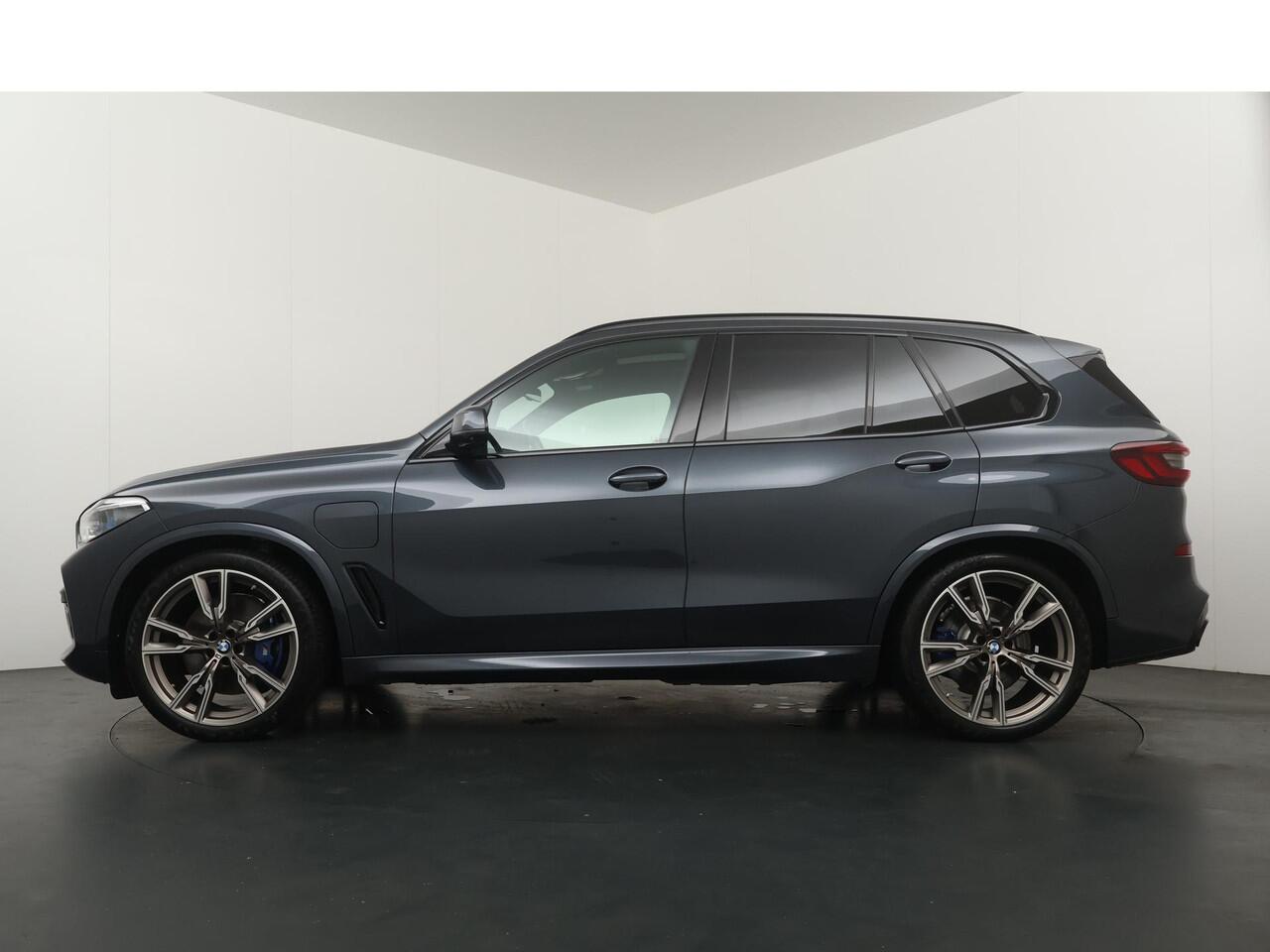 BMW X5 xDrive45e High Executive M Sportpakket | Glazen Panoramdak | Stoelventilatie | Harman Kardon | Head-Up Display | Active Cruise Control | Leder Dashboard