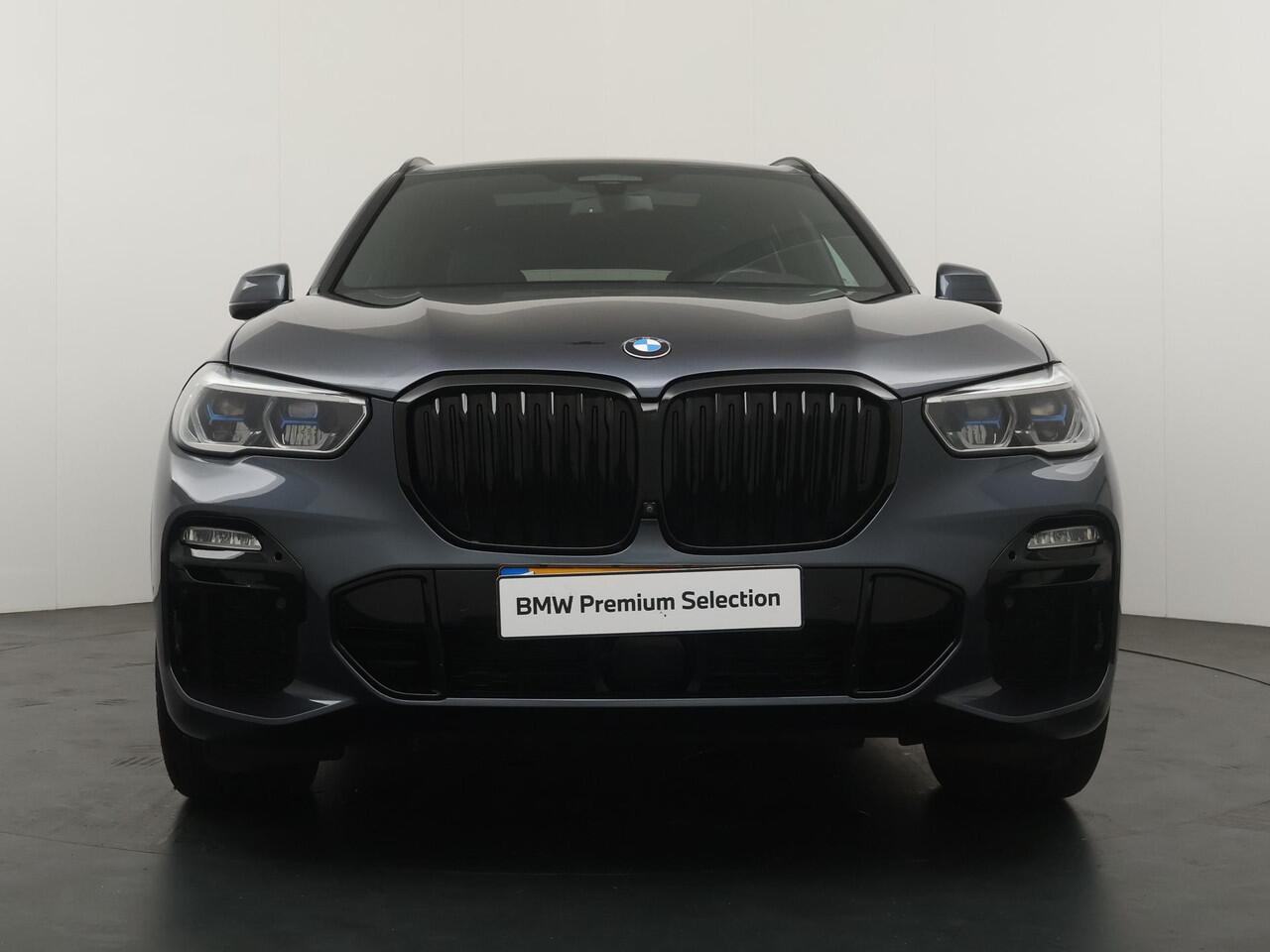 BMW X5 xDrive45e High Executive M Sportpakket | Glazen Panoramdak | Stoelventilatie | Harman Kardon | Head-Up Display | Active Cruise Control | Leder Dashboard