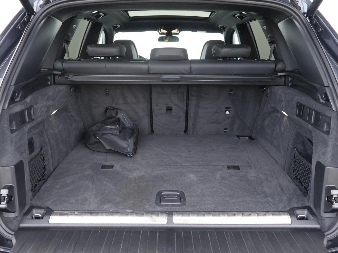 BMW X5 xDrive45e High Executive M Sportpakket/ 22 inch LM/ Luchtvering/ Comfort Access/ Head-Up/ Harman-Kardon/ panoramadak/