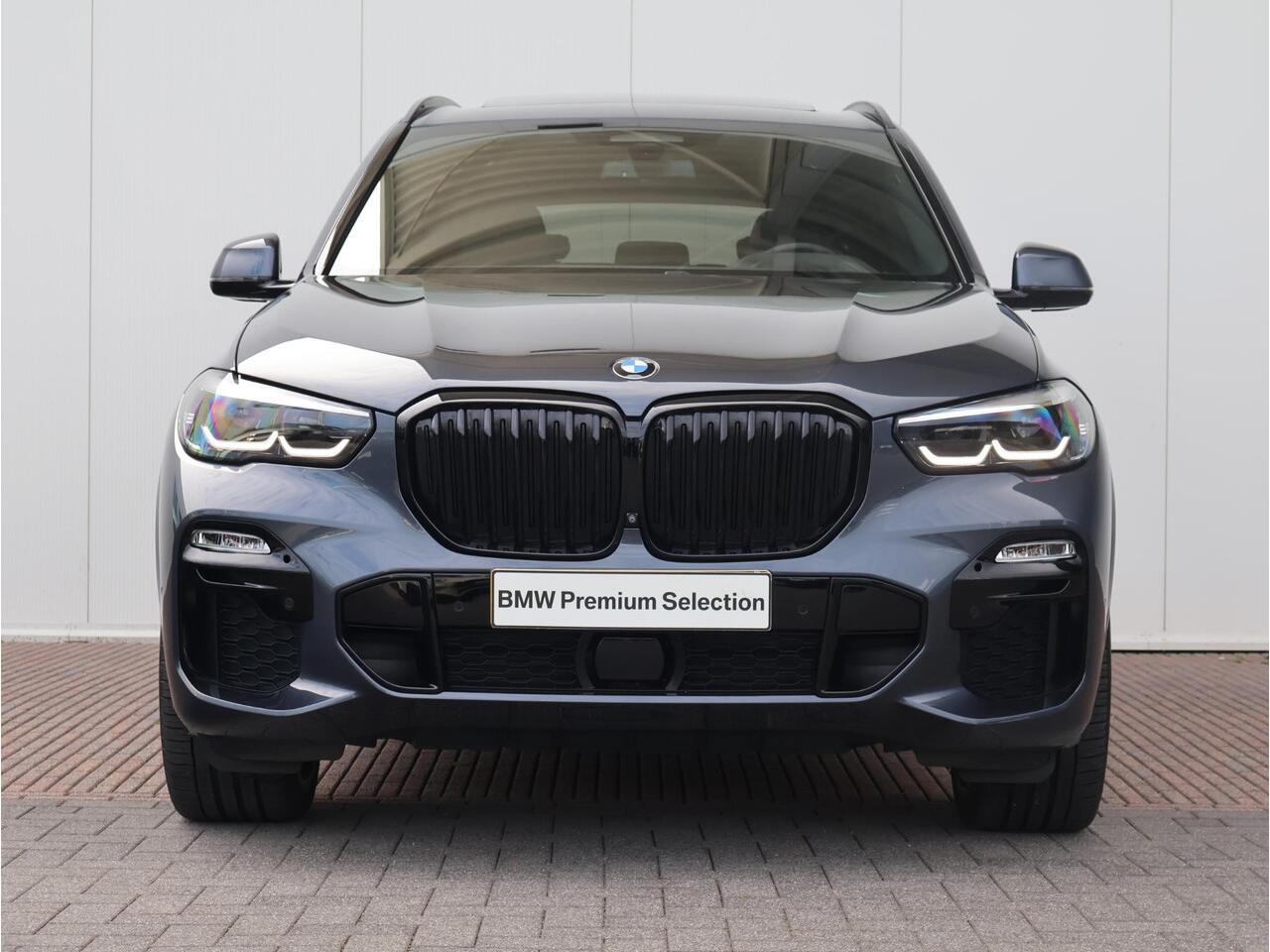BMW X5 xDrive45e High Executive M Sportpakket/ 22 inch LM/ Luchtvering/ Comfort Access/ Head-Up/ Harman-Kardon/ panoramadak/